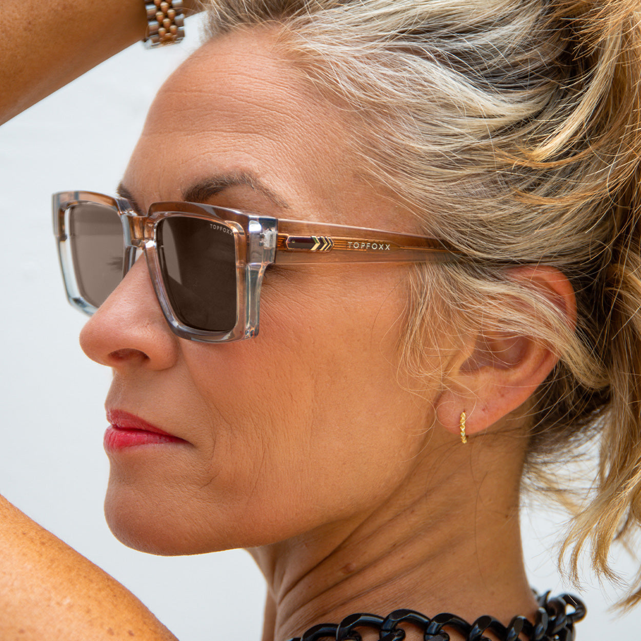 Paloma x Topfoxx - Limited Edition Brown Squared Sunglasses